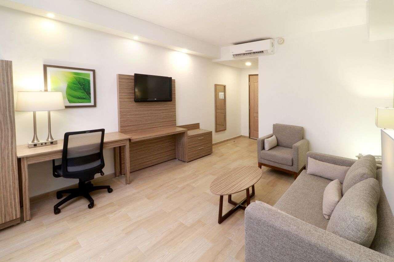 Wyndham Garden Monterrey Valle Real מראה חיצוני תמונה