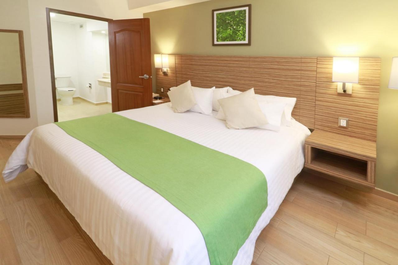 Wyndham Garden Monterrey Valle Real מראה חיצוני תמונה