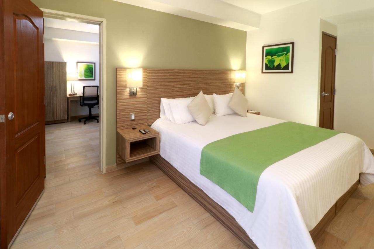 Wyndham Garden Monterrey Valle Real מראה חיצוני תמונה