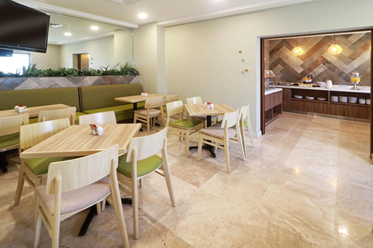 Wyndham Garden Monterrey Valle Real מראה חיצוני תמונה
