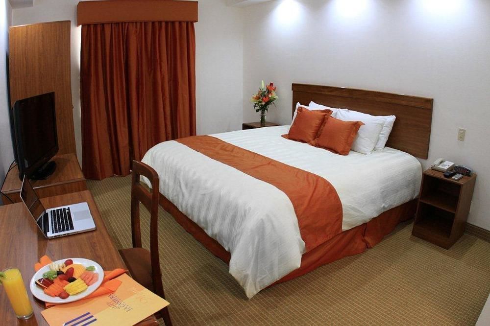 Wyndham Garden Monterrey Valle Real מראה חיצוני תמונה