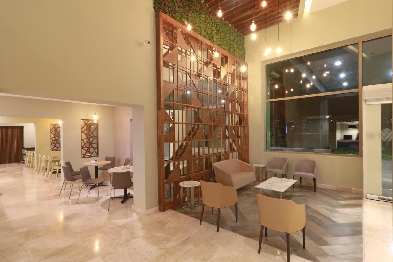 Wyndham Garden Monterrey Valle Real מראה חיצוני תמונה