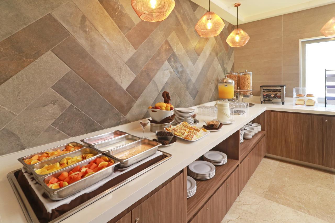 Wyndham Garden Monterrey Valle Real מראה חיצוני תמונה